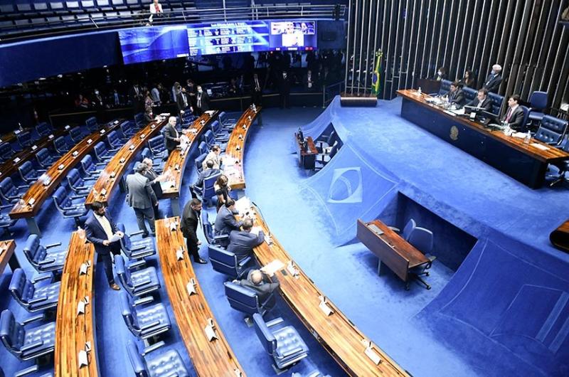 Senado aprova PEC do estado de emergência; vai à Câmara