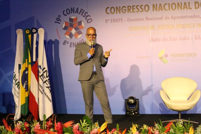 Inclusão digital na terceira idade é abordada no 8° Enape