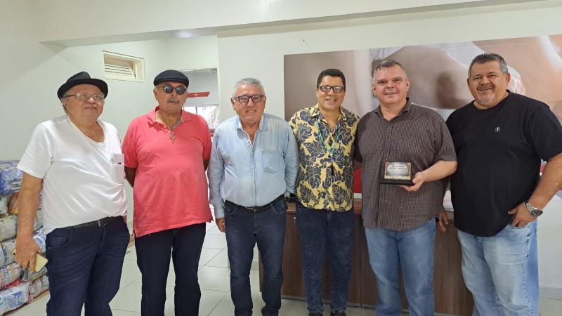 Diretoria do Sindifisco-PB recebeu placa por apoio à cultura