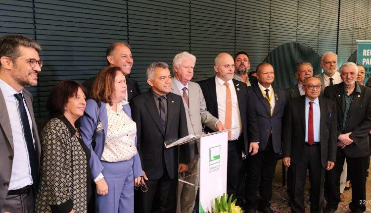 Fenafisco participa de reunião da Frente Parlamentar em defesa dos Aposentados e Pensionistas no Congresso Nacional